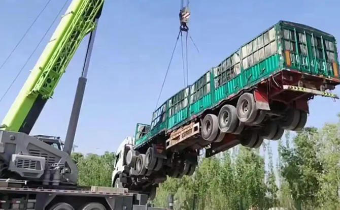 米易道路脱困救援案例